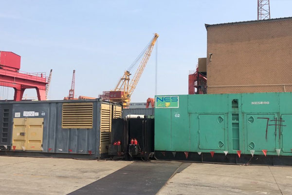新北发电机出租空气滤清器的清洁频率是多少？